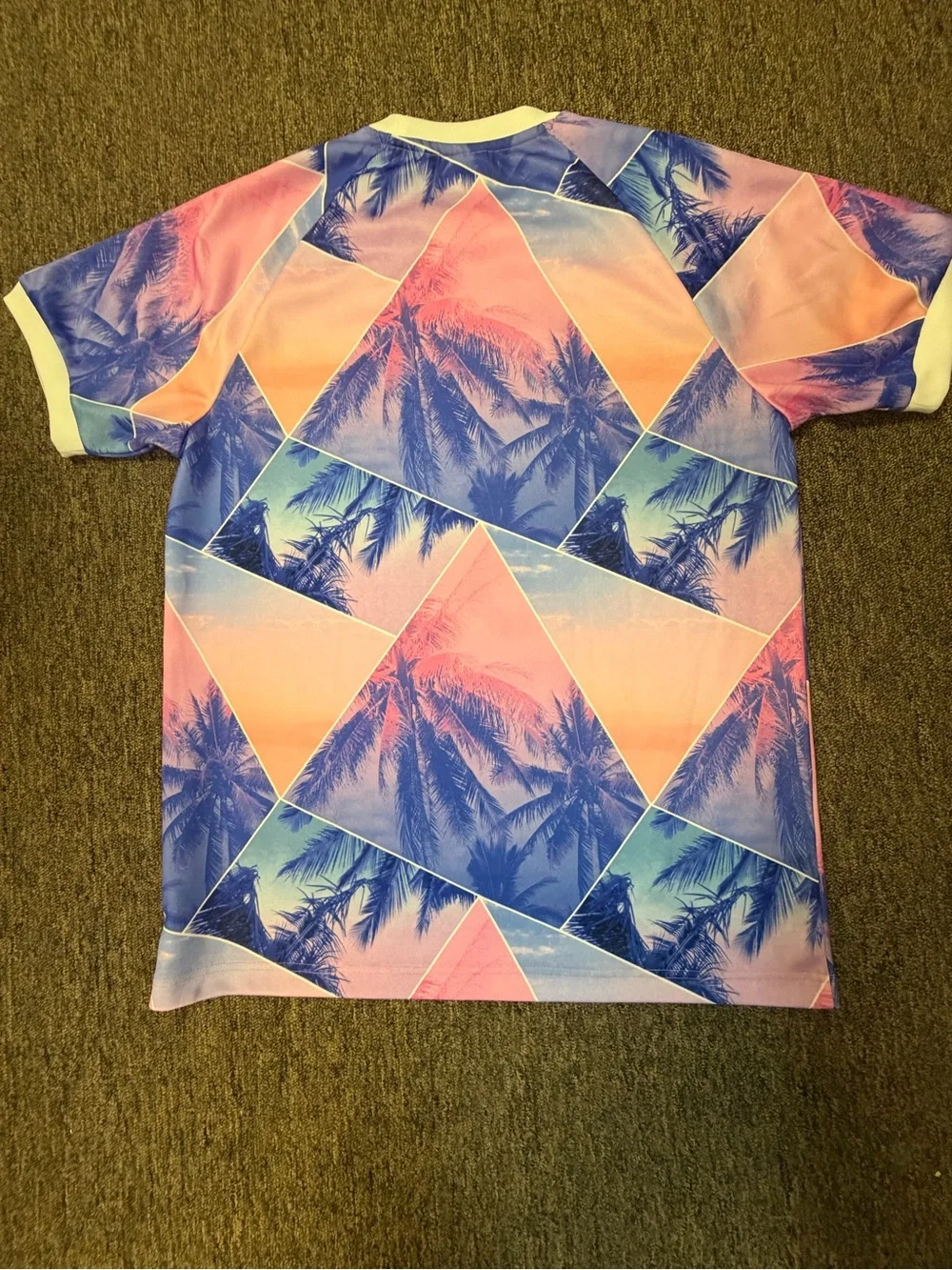Adidas Originals Mens L Tropical Palm Tree Geometric Graphic T-Shirt Pink Blue